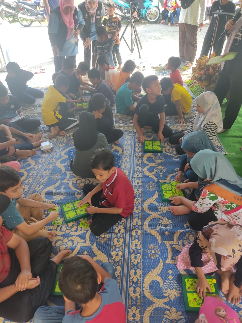 Program Santai Dan Hari Terbuka Perpustakaan Desa Parit 