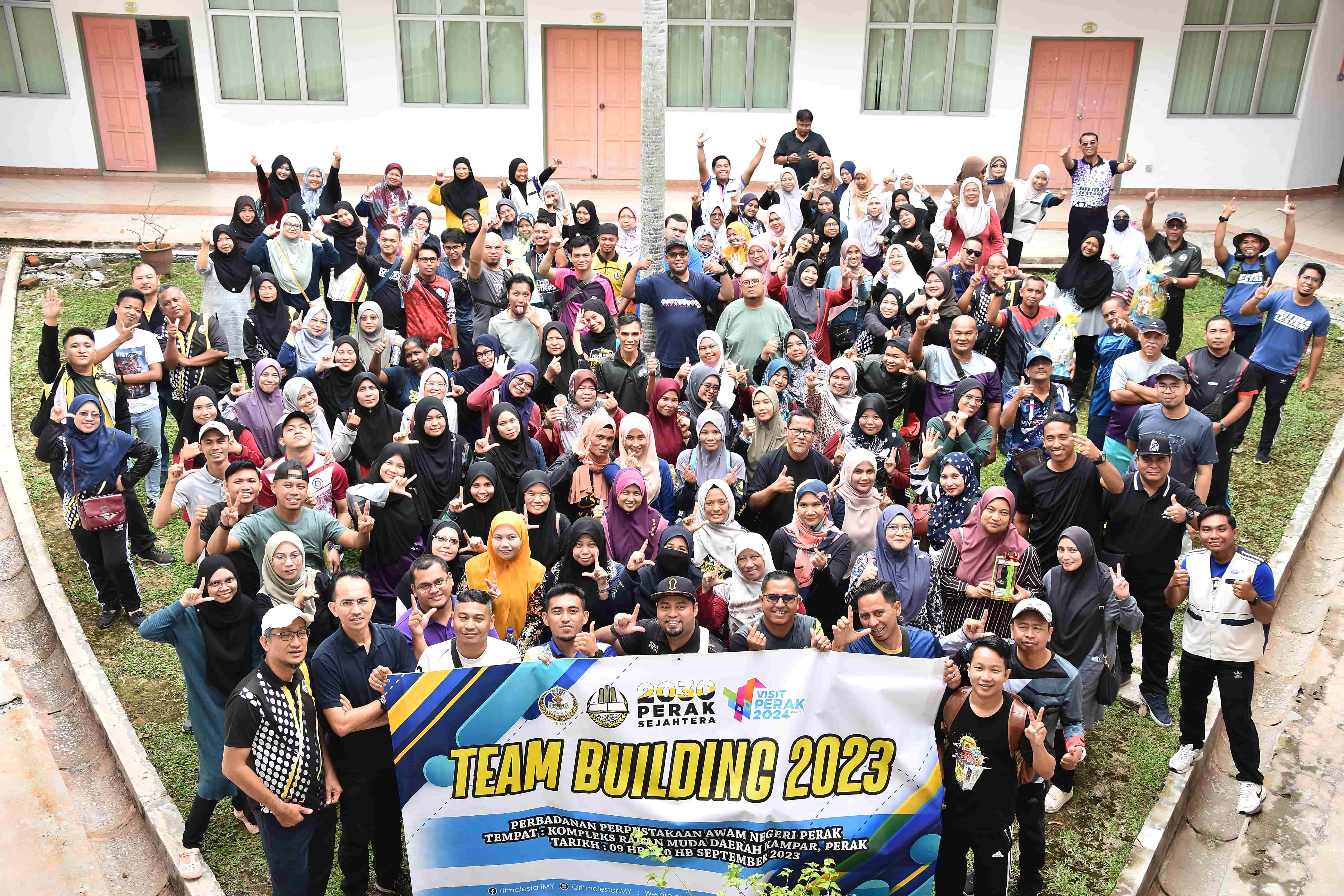 TEAM BUILDING PPANPk MENGERATKAN TALI UKHUWAH ANTARA KAKITANGAN