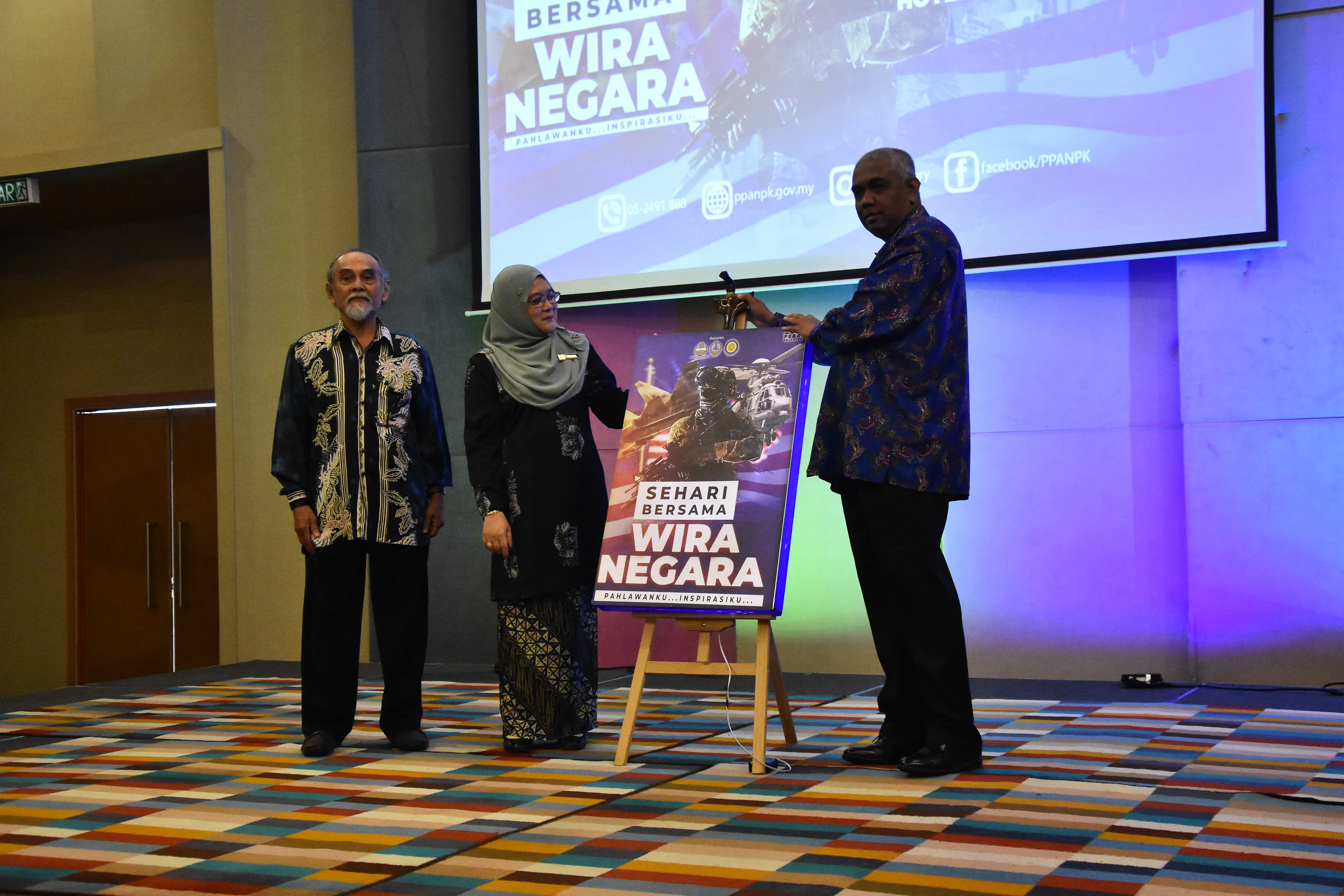 MAJLIS PERASMIAN PROGRAM SEHARI BERSAMA WIRA NEGARA
