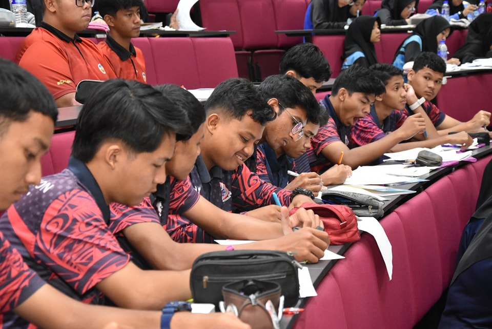 SEMINAR JOM SKOR SPM & STPM ANJURAN PERBADANAN PERPUSTAKAAN AWAM NEGERI PERAK