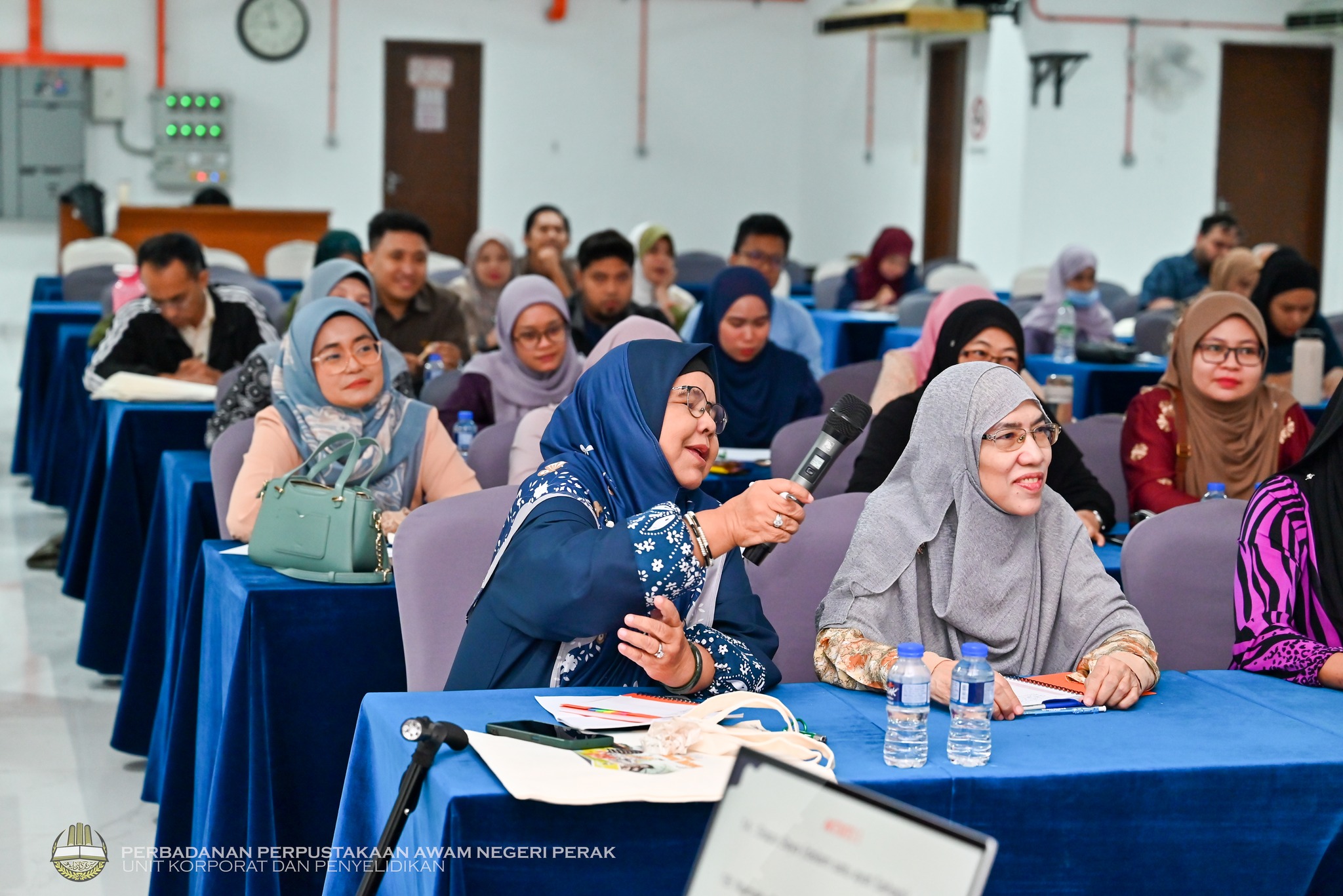BENGKEL ASAS BIBLIOTERAPI: KAEDAH MENANGANI MASALAH EMOSI MENERUSI BAHAN BACAAN